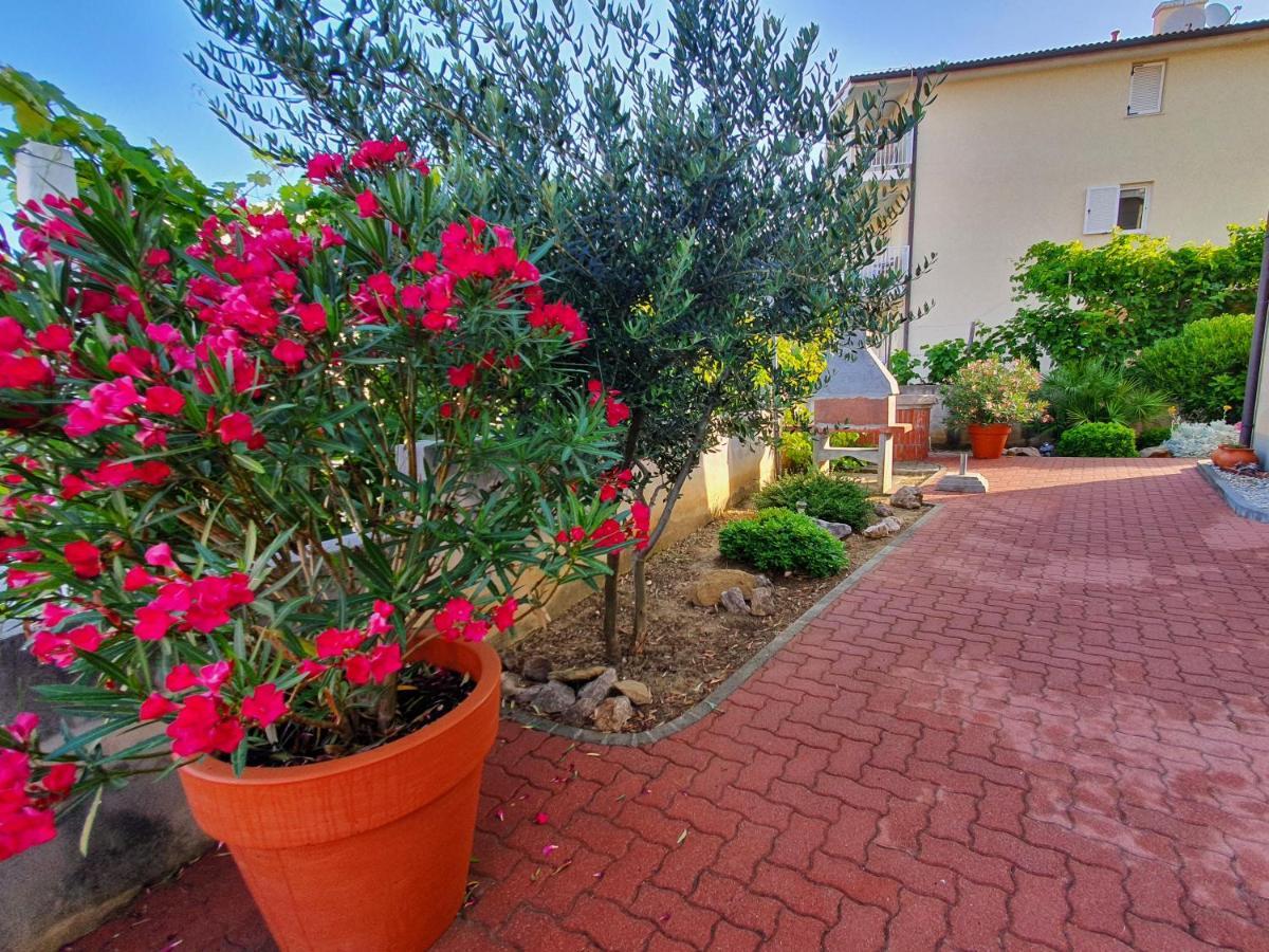 Apartments Mirica 2 باشْكا المظهر الخارجي الصورة